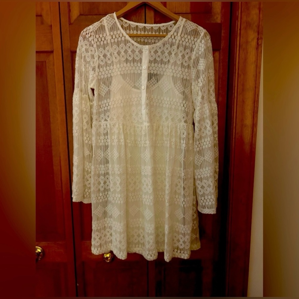 Romeo & Juliet Couture White/Ivory Women’s Boho Bohemian Lacy Flowy Sz S Dress